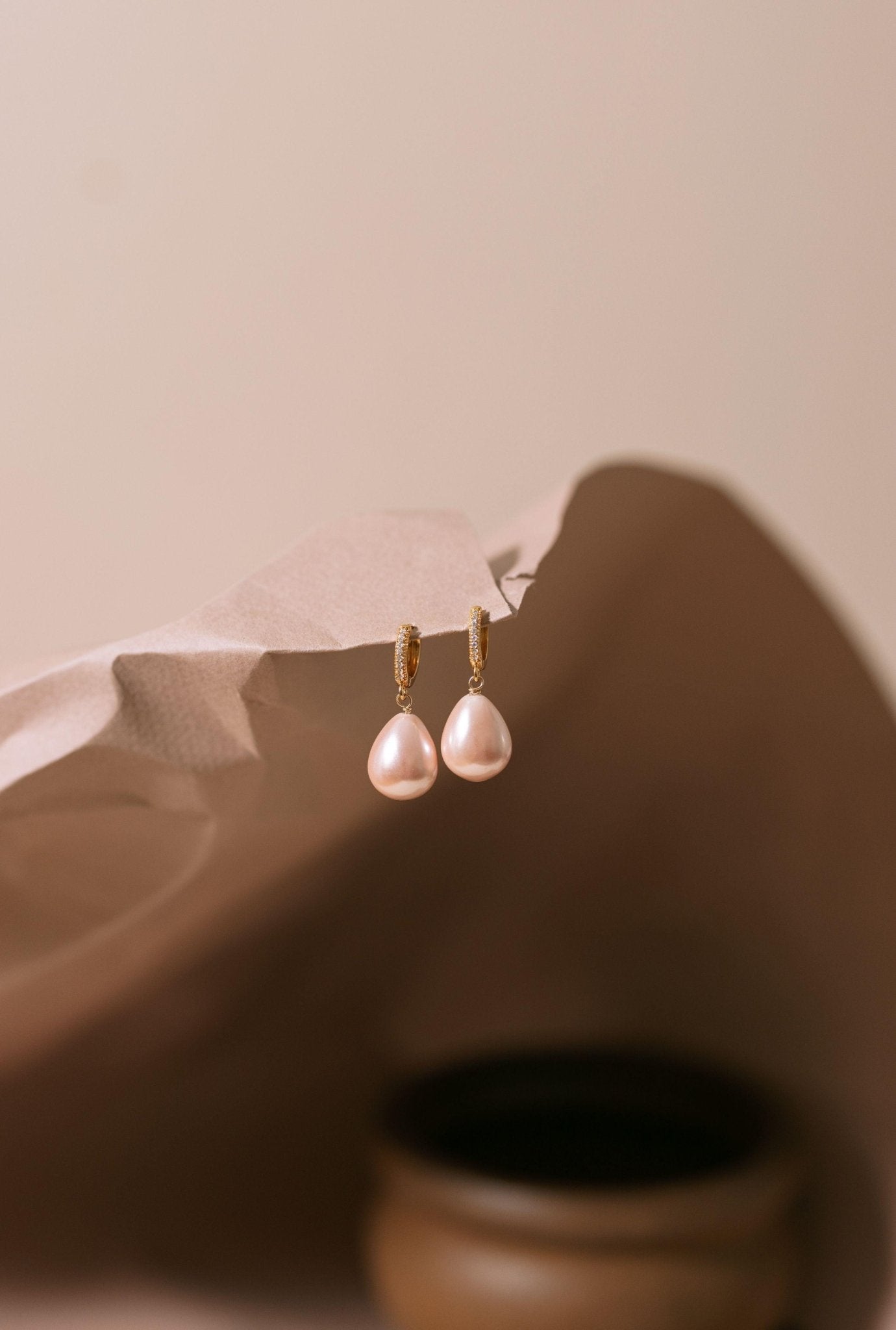 Créoles Emma nacres roses ou blanches - fashion club